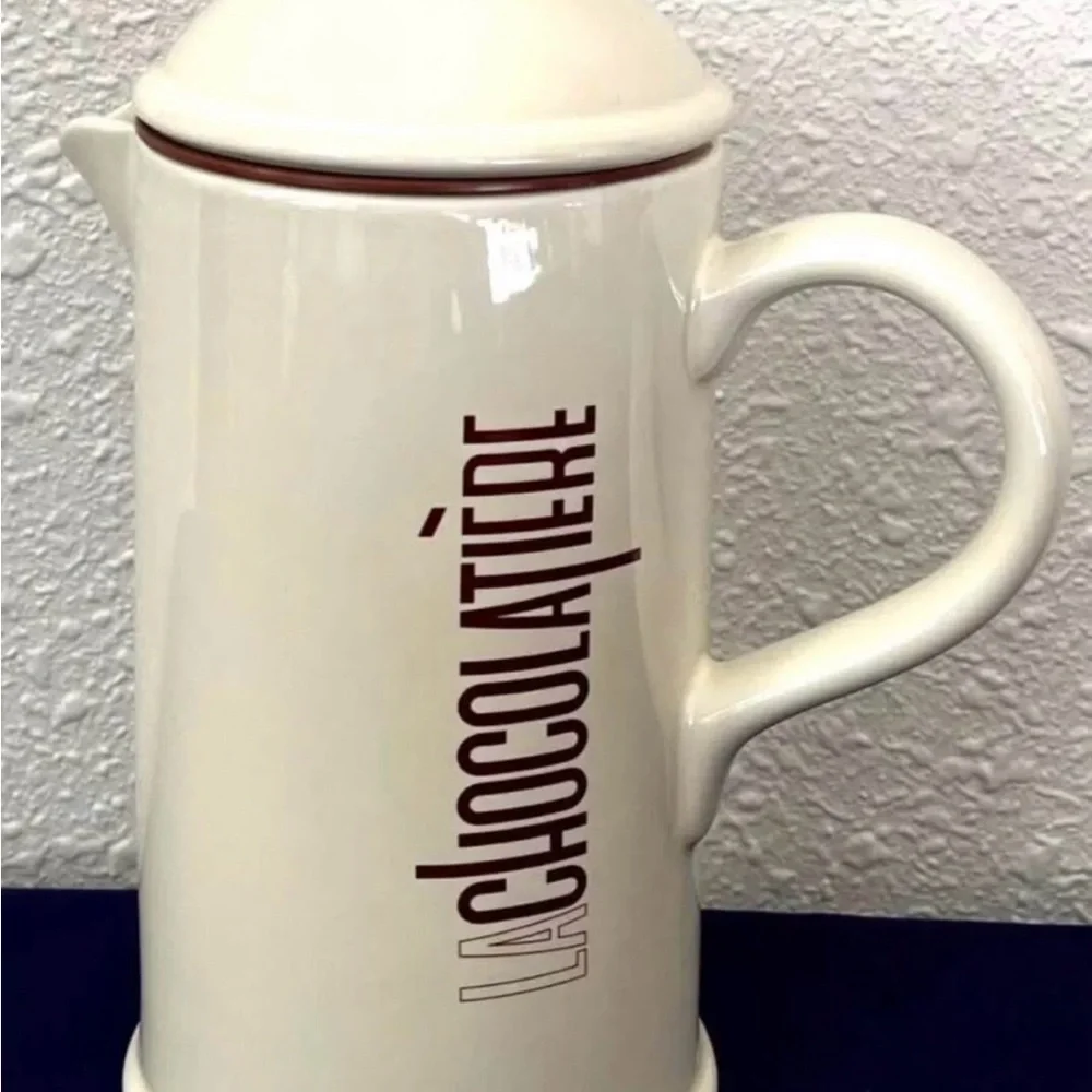 Crate & Barrel La Chocolatiere HotChocolate Pot Ceramic French PressFrother 34oz